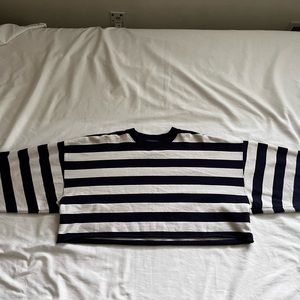 BRANDY MELVILLE CROPPED STRIPED CREWNECK